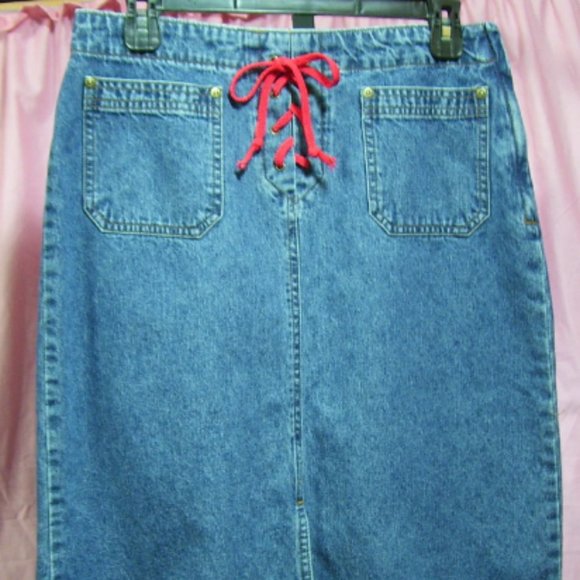 Covington Blue Denim Skirt Size 10 - Picture 1 of 4